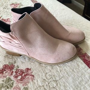 Pink shoe boots. Size 41. Brand new. Never worn.